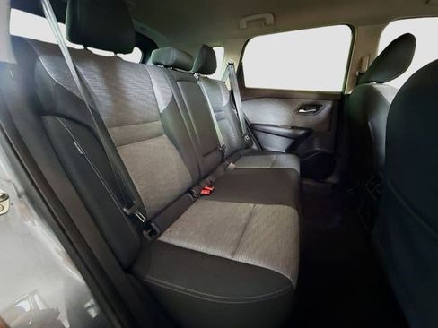 Used 2023 Nissan Rogue SV FWD image 27
