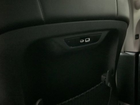 Used 2024 Chrysler Pacifica Touring-L image 24