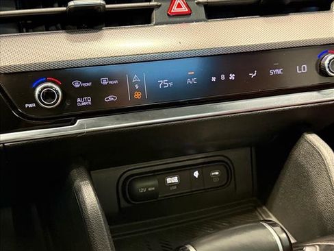 Used 2023 Kia Sportage SX image 18