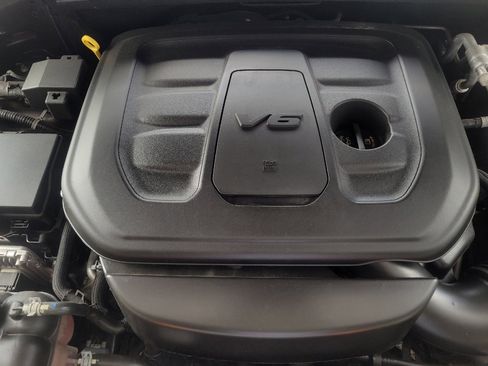 Used 2019 Jeep Grand Cherokee Laredo w/ Laredo X Package image 30