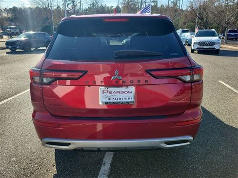 Used 2022 Mitsubishi Outlander SEL image 4