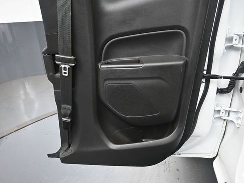 Used 2018 GMC Canyon SLE w/ SLE Convenience Package image 24