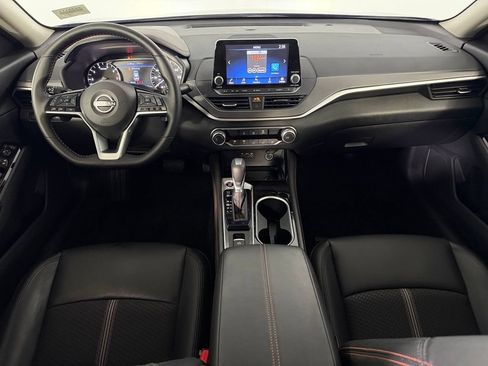 Used 2025 Nissan Altima 2.5 SR AWD/4WD image 13