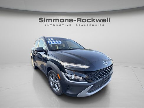 Used 2023 Hyundai Kona SEL w/ Winter Weather Package AWD/4WD image 5