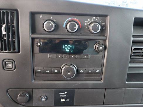 Used 2014 GMC Savana 3500 Work Van image 15