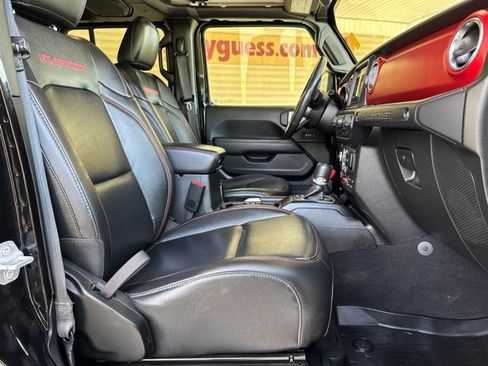Used 2019 Jeep Wrangler Unlimited Rubicon w/ Dual Top Group AWD/4WD image 27