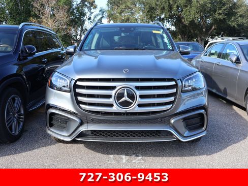 Used 2024 Mercedes-Benz GLS 580 4MATIC image 2
