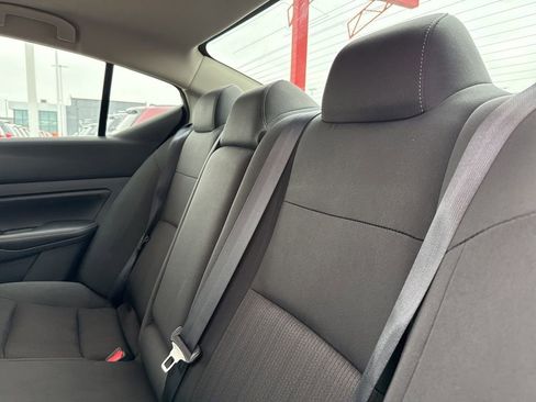 Used 2024 Nissan Altima 2.5 SV image 18