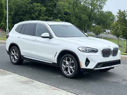 Used 2024 BMW X3 xDrive30i AWD/4WD image 2