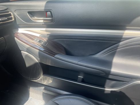 Used 2020 Lexus RC 300 w/ Accessory Package image 28