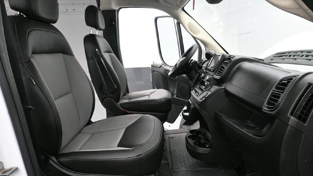 Used 2026 RAM ProMaster 2500 w/ Convenience Group FWD image 11