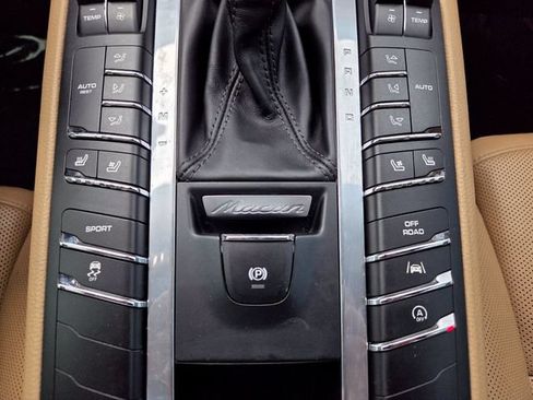 Used 2018 Porsche Macan S AWD/4WD image 29