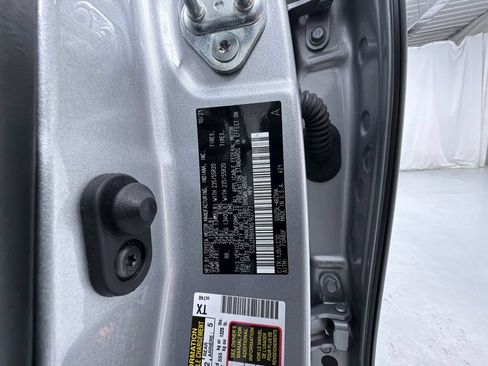 Used 2022 Toyota Highlander XSE AWD/4WD image 15