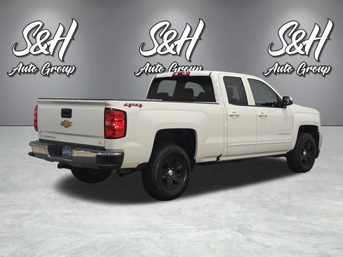 Used 2018 Chevrolet Silverado 1500 LT w/ Trailering Package AWD/4WD image 16