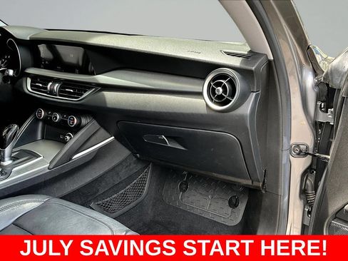 Used 2018 Alfa Romeo Stelvio Ti AWD/4WD image 30