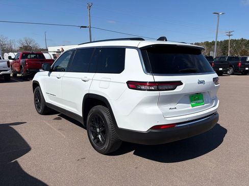 Certified 2023 Jeep Grand Cherokee L Laredo AWD/4WD image 3