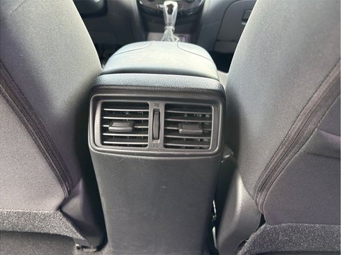 Used 2020 Nissan Rogue Sport SV FWD image 34