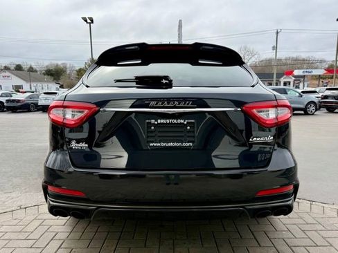 Used 2019 Maserati Levante Trofeo image 11