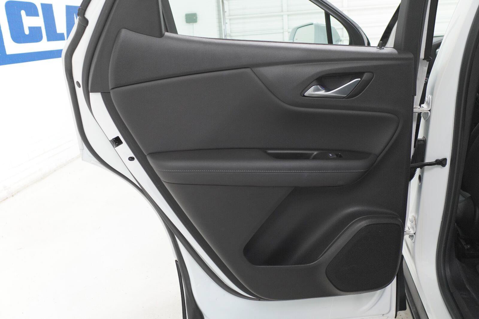 Used 2020 Chevrolet Blazer LT FWD image 28