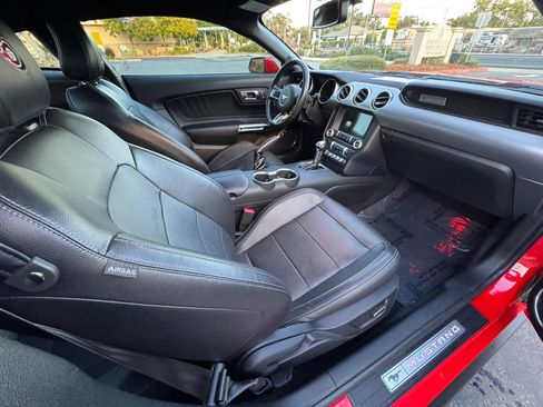 Used 2019 Ford Mustang GT Premium RWD image 12
