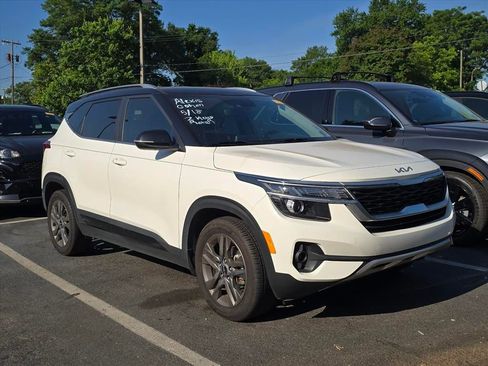 Certified 2023 Kia Seltos S FWD image 1