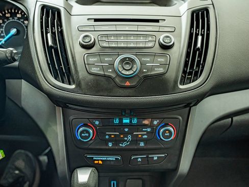Used 2017 Ford Escape SE FWD image 25