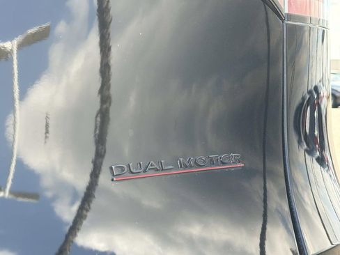 Used 2021 Tesla Model Y Performance image 7