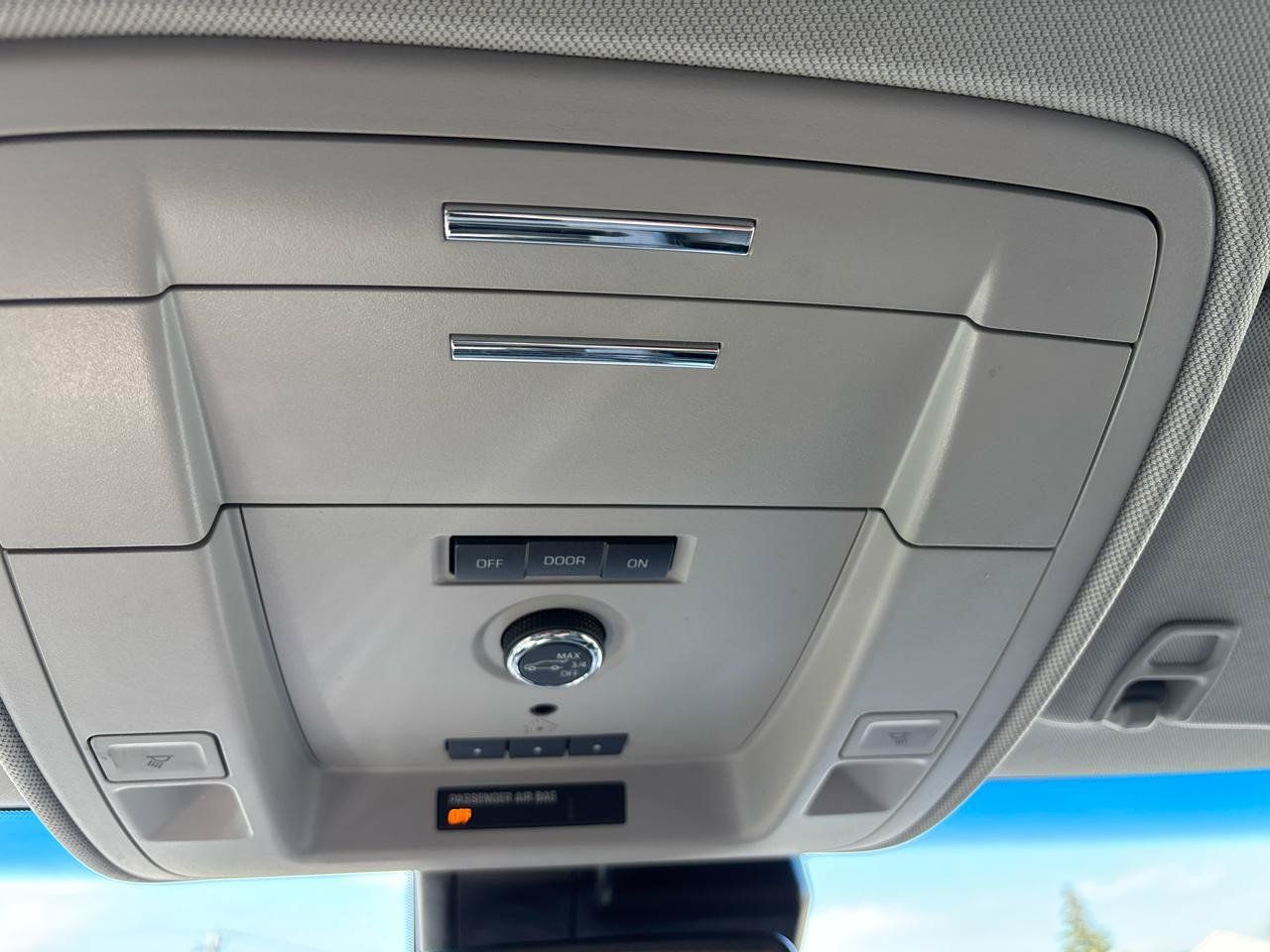 Used 2019 Chevrolet Suburban LT AWD/4WD image 22
