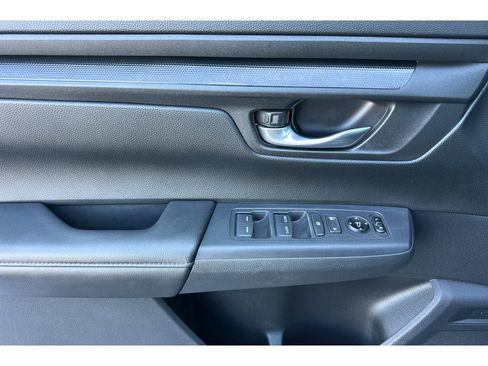 Used 2025 Honda CR-V EX image 11