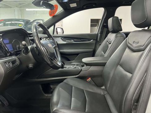 Used 2022 Cadillac XT6 Premium Luxury image 18