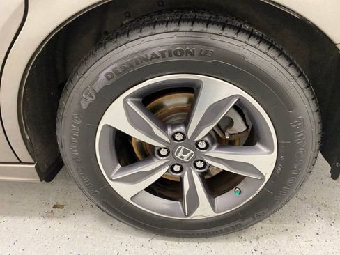 Used 2018 Honda Odyssey Touring image 10