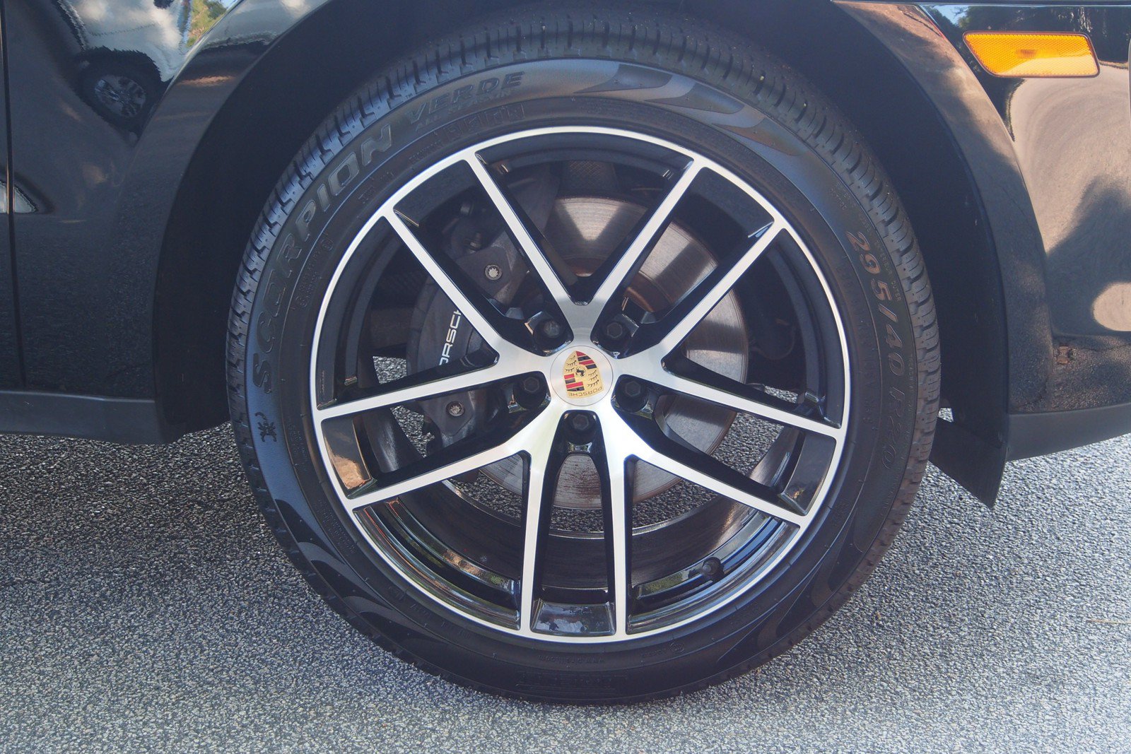 Used 2023 Porsche Macan AWD/4WD image 9