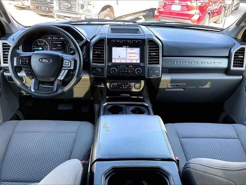 Used 2019 Ford F250 XLT w/ XLT Premium Package AWD/4WD image 17