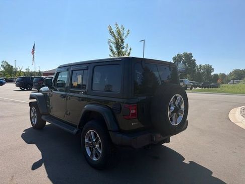 Used 2022 Jeep Wrangler Unlimited Sahara w/ LED Lighting Group AWD/4WD image 3