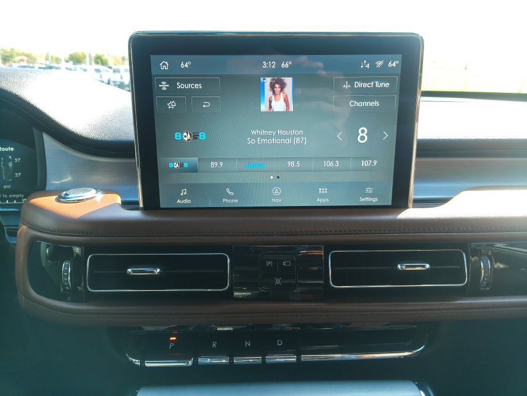 Used 2021 Lincoln Aviator Reserve AWD/4WD image 32