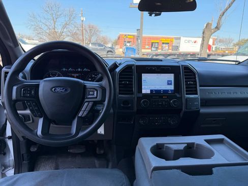 Used 2021 Ford F350 XLT image 39