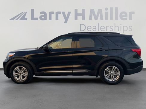 Used 2020 Ford Explorer XLT w/ Equipment Group 202A RWD image 2