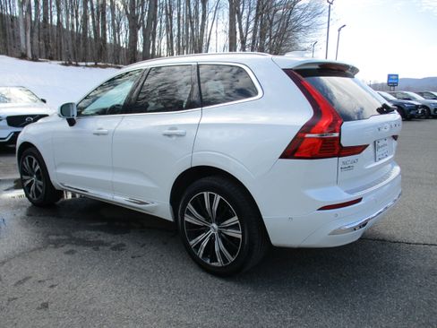 Certified 2023 Volvo XC60 B5 Plus image 7