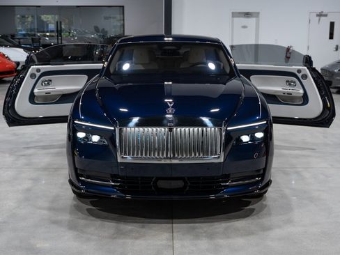 Used 2024 Rolls-Royce Spectre w/ Spectre Launch Package image 40