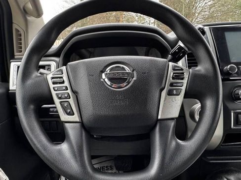 Used 2021 Nissan Titan SV w/ Accessory Utility Package RWD image 13