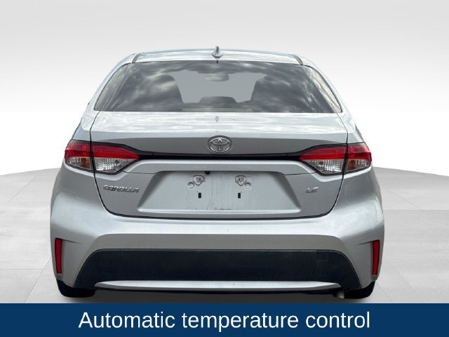 Used 2020 Toyota Corolla LE FWD image 5