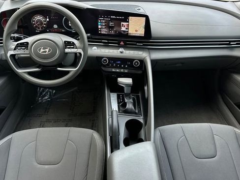 Used 2024 Hyundai Elantra SEL image 14