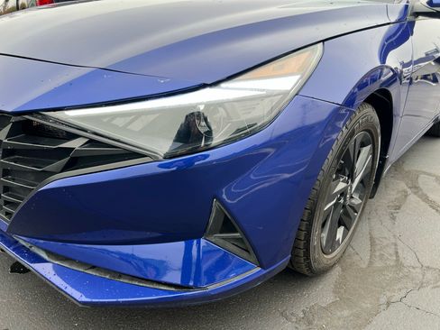 Used 2023 Hyundai Elantra SEL image 12