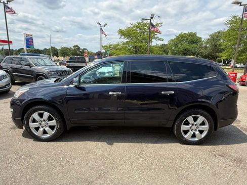 Used 2017 Chevrolet Traverse LT w/ Style and Technology Package AWD/4WD image 8