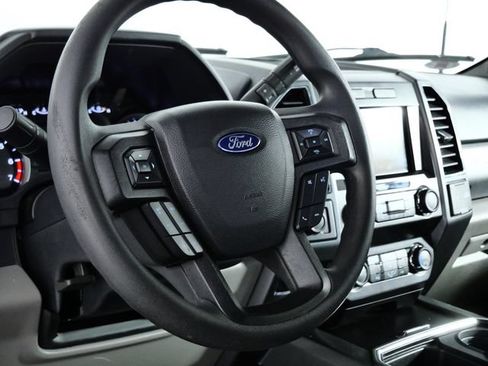 Used 2022 Ford F350 XLT w/ XLT Premium Package AWD/4WD image 20