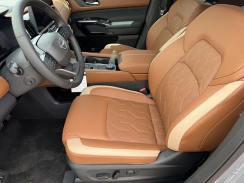 New 2026 Nissan Pathfinder Platinum w/ Cargo Package AWD/4WD image 13