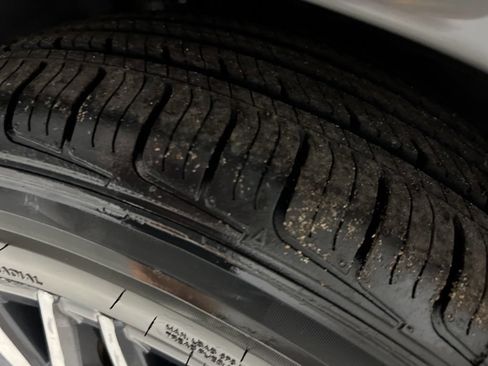 Used 2025 Nissan Altima 2.5 SV FWD image 37