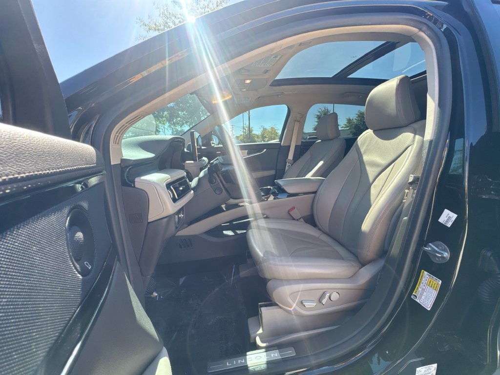 Used 2022 Lincoln Nautilus Reserve w/ Equipment Group 201A AWD/4WD image 19
