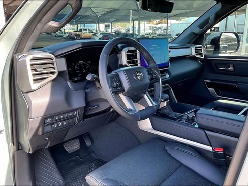 Used 2025 Toyota Tundra Limited image 15