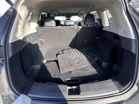 Certified 2023 Nissan Rogue Platinum w/ Platinum Premium Package image 21